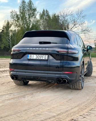 Porsche Cayenne cena 265000 przebieg: 108000, rok produkcji 2018 z Białystok małe 92